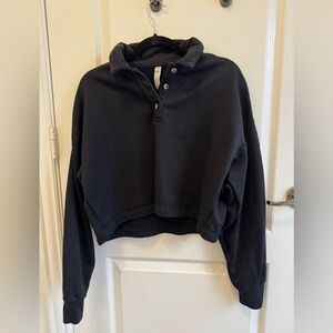 ALO Black Cropped Yoga Henley Pullover